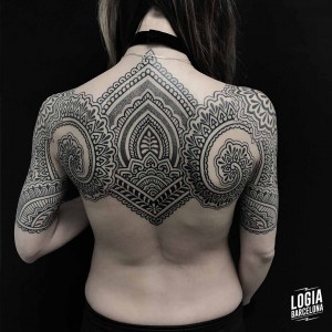 tatuaje_espalda_trdicional_logiabarcelona_willian_spindola_